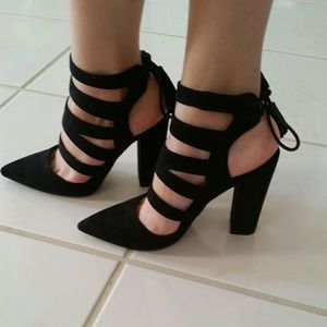 Guess black fancy heels